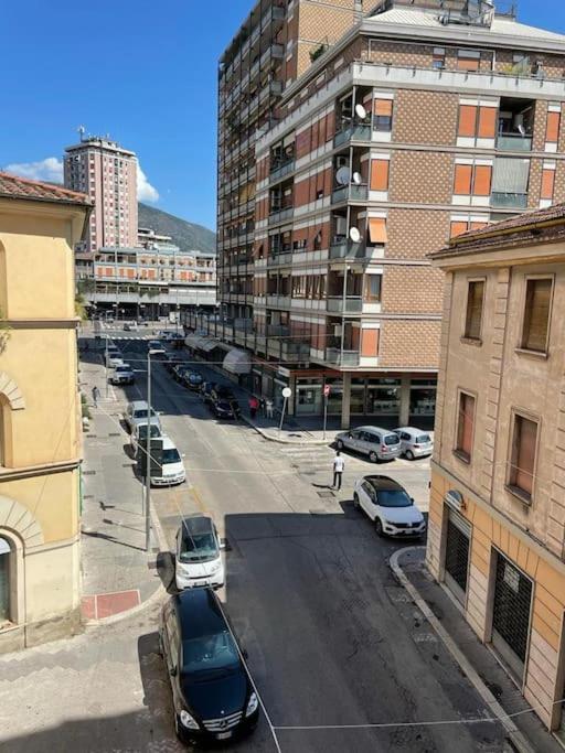 Appartamento Centralissimo Elegante Терни Экстерьер фото